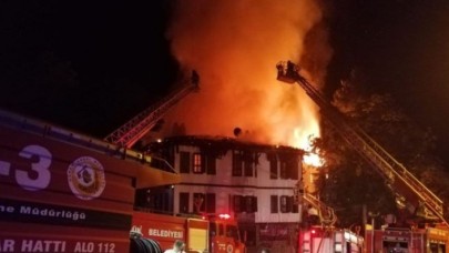 Safranbolu'da tarihi konaklar yandı