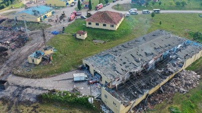 Sakarya Valisi'nden patlayan havai fişek fabrikası açıklaması: Eksiklik yok!