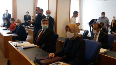 Sosyal medyaya kanun teklifi Adalet Komisyonu'nda kabul edildi