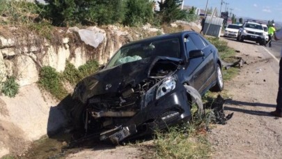 Vali Erol Karaömeroğlu trafik kazası geçirdi