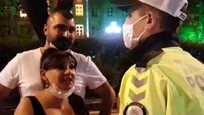 Alkollü çıkan taksiciyi yanındaki kadın savundu: Ben içirdim ona