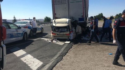 Ankara'da gurbetçi aile kaza yaptı: Gürkan Tekoğlu,  Pelin Tekoğlu,  Melina Tekoğlu,  Melisa Tekoğlu,  Mehmet Ali Eskisarılı öldü