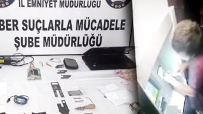 ATM'lerden kartları kopyalayarak para çekenlere suçüstü!