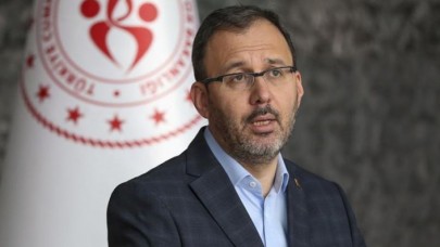 Bakan Kasapoğlu müjdeyi verdi: PAOK-Beşiktaş maçı şifresiz kanalda