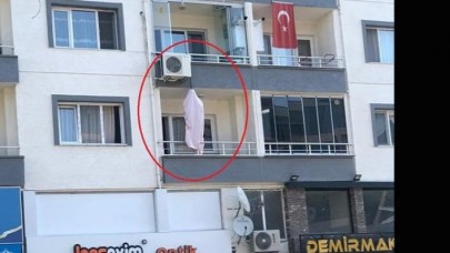 Bursa'da korkunç olay! Balkonda asılı halde bulundu