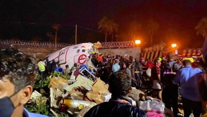 Büyük facia: 191 yolculu uçak iniş sırasında düştü