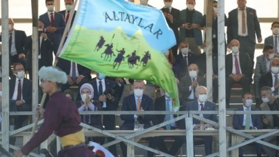 Cumhurbaşkanı Erdoğan,  Ahlat'taki etkinlikleri izledi