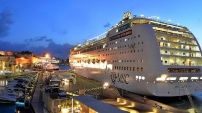 Dev cruise gemileri rotayı Türkiye'ye çevirdi