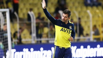 Emre Belözoğlu futbol kariyerini noktaladı