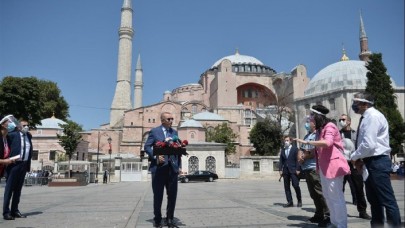 Erdoğan'dan flaş açıklamalar: Yetişemedikleri üzüme koruk diyorlar!
