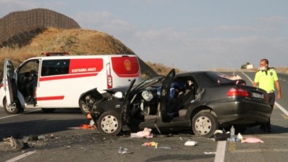 Erzincan'da feci kaza: Neslihan Polat ve İsmet Yolcu öldü