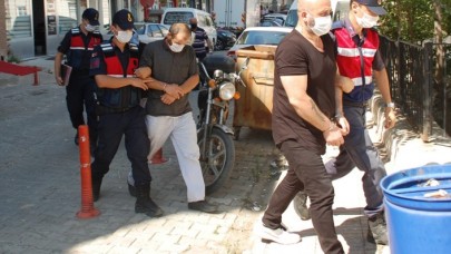 Görevli cami imamı kaçak silah ticaretinden tutuklandı