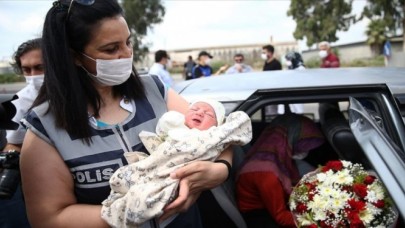 Hamile Hüsne Aslan hastaneye yetişemeyince polis Demet Çubukçu doğum yaptırdı