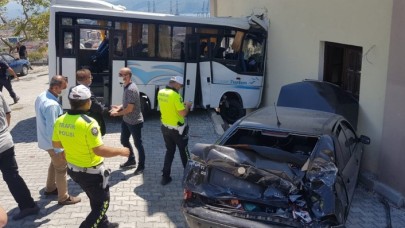 Kocaeli'nde feci kaza: Yaralı askerler var