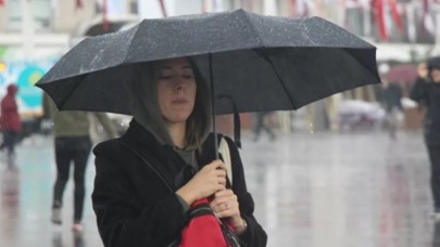 Meteoroloji'den İstanbul'a uyarı: Gök gürültülü sağanak yağışın etkili olması bekleniyor