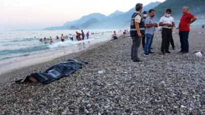 Müslüm Oğuz boğuldu: Tatilciler denize girmeye devam etti