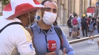 TRT muhabiri Doğancan Aksoy neye uğradığını şaşırdı: Canlı yayında öpücük şoku!