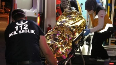 Zabıta,  seyyar satıcının tezgahına el koymak isteyince kendini yaktı