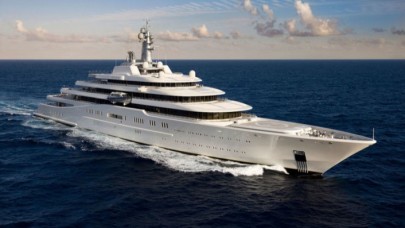 Abramoviç'in yüzen sarayı Bodrum'a demirledi