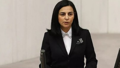 AK Parti Milletvekili Durgut'tan Akit Gazetesi Yazı İşleri Müdürü'ne: "Paçavranın yazarı"