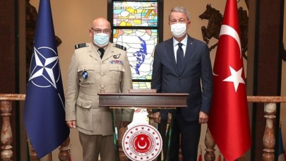 Bakan Akar'dan NATO Askeri Komite Başkanı Peach'e: Kararlıyız