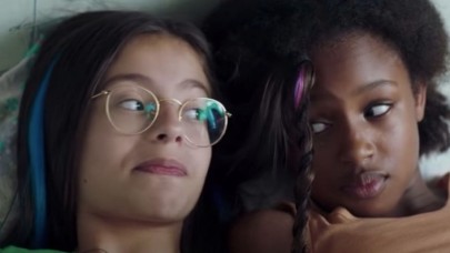 Çocukları cinsel obje gibi gösteren Netflix kendini savundu: "Bir şans verin"