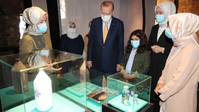 Cumhurbaşkanı Erdoğan 'Böyle Daha Güzelsin' sergisini gezdi