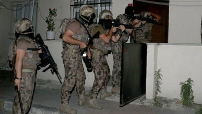 FETÖ'nün üniversite yapılanmasına 26 ilde operasyon: Çok sayıda akademisyen gözaltında