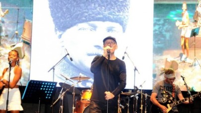 Fransız sanatçı Dedola: Atatürk'ü tanıdıktan sonra hayatım değişti