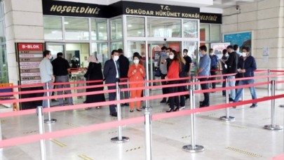 Kamu kurumlarında yeni dönem resmen başladı: Bu kurala uymayanlar içeri alınmayacak!