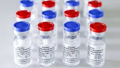 Koronavirüs aşısı Sputnik-V'nin ilk parti üretiminin dağıtımına başlandı