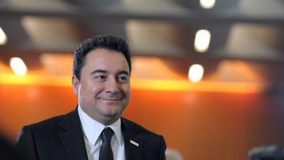 Koronaya yakalanan Ali Babacan kendisini aramayan iki lidere sitem etti