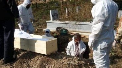 Kütahya'da korkunç anlar: Koronavirüsten ölen Tecelli Kırdök'ün cenazesinde bir ilk yaşandı!