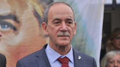 Marmaraereğlisi belediye başkanı Hikmet Ata AK Parti'ye geçti