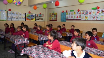 Okul kaydı için istenenler pes dedirtti: Veliler ayaklandı!