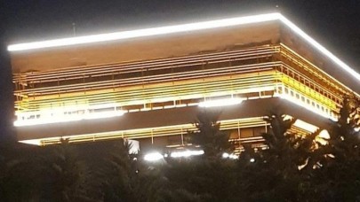 10. Cumhurbaşkanı ve AYM Eski Başkanı Ahmet Necdet Sezer açıkladı: Işıklar bakın neden yanıyormuş?