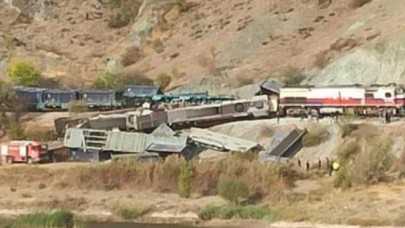 Ankara’da iki tren çarpıştı: 2 ölü 