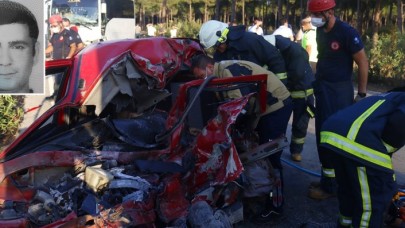 Otomobili midibüsle çarpıştı: Baver Elkatmış öldü