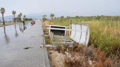 Antalya’yı fırtına vurdu: Gülseren Çiçek öldü