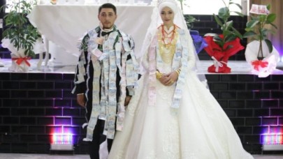 Aşiret düğününde takı yarışı: 40 dakikada 1 milyon TL