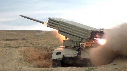 Azerbaycan ordusu,  Ermenistan'a ait savaş uçağını düşürdü