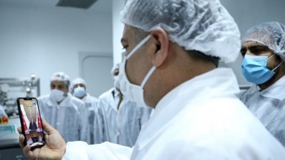 Bakan Koca,  Cumhurbaşkanı Erdoğan'a yerli aşı müjdesini verdi