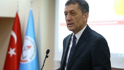 Bakan Selçuk duyurdu: İzmir'de eğitime bir hafta ara verildi