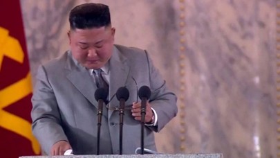 Diktatörlüğü ile bilinen Kim Jong-un hüngür hüngür ağlayarak halkından özür diledi!