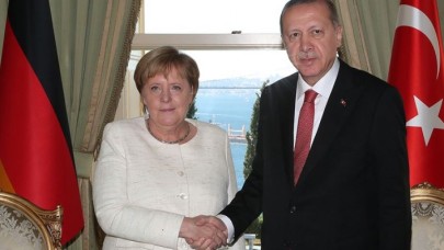 Erdoğan,  Merkel'le görüştü: Fırsat heba edilmesin!