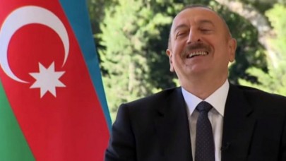 Fransız muhabirin 'Kaç Türk SİHA'nız var?' sorusuna Aliyev'den kahkahalı yanıt!
