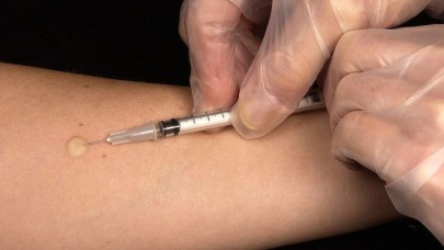 Grip aşısı alabilecek kişiler e-Nabız sistemine yüklendi