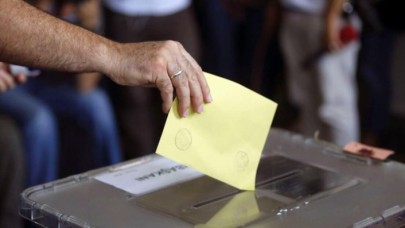 Hangi parti yükselişte,  hangisi düşüşte: Son seçim anketinde flaş sonuçlar