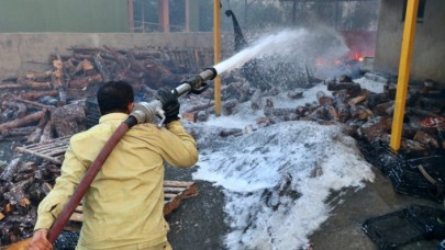 Hatay’daki yangında kül olan evde büyük mucize: Her şey yandı bakın sadece ne yanmadı?
