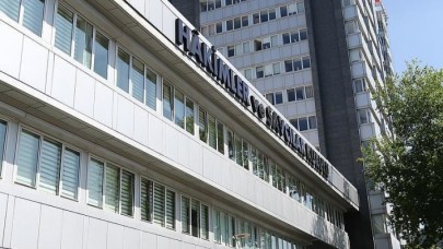 HSK,  FETÖ ile irtibatlı 11 hakim ve savcıyı meslekten ihraç etti